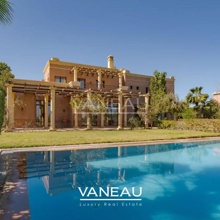 Belle villa en première ligne de golf