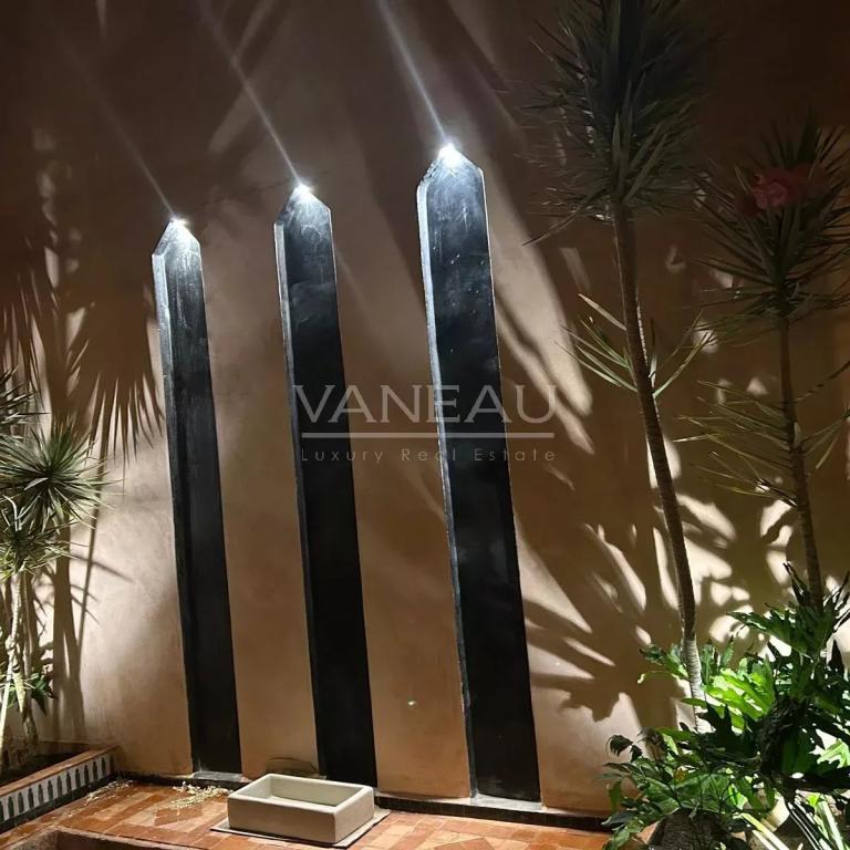 Grand riad en cour de rénovation Larousse/ Bab Doukala