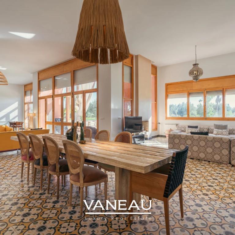*** Maison avec un terrain de 4 hectares***