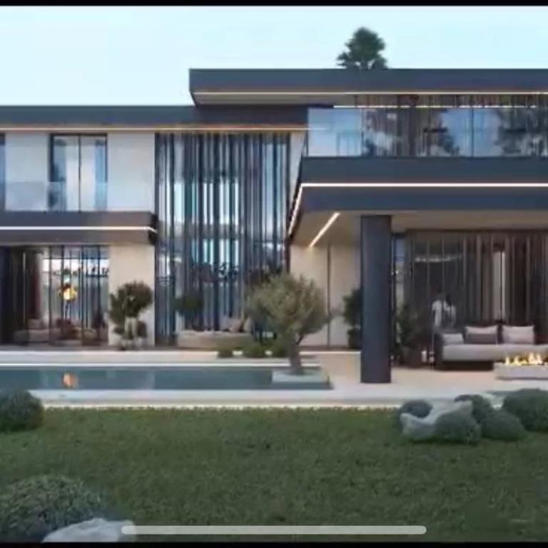 ***Route Ouarzazate villa en cours de construction 2,7 hectare a