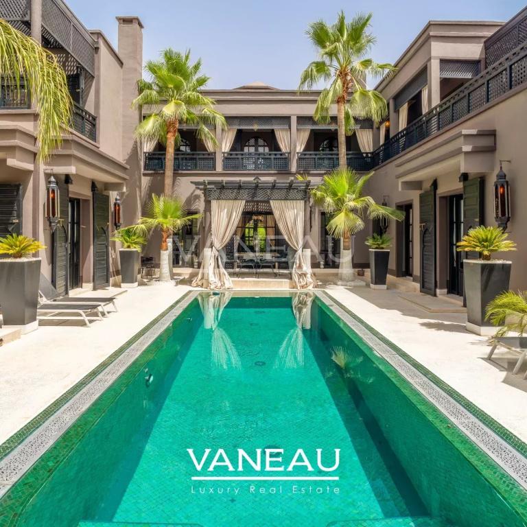 Produit rare splendide  villa   Km 8 route de l'Ourika