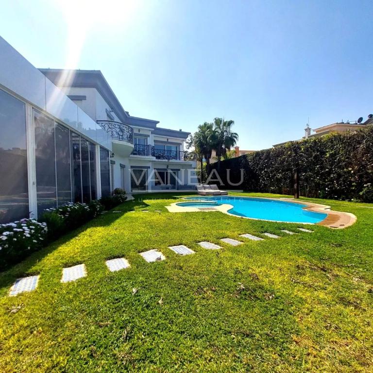 Villa de prestige à vendre - Quartier Californie - 2 500 m²