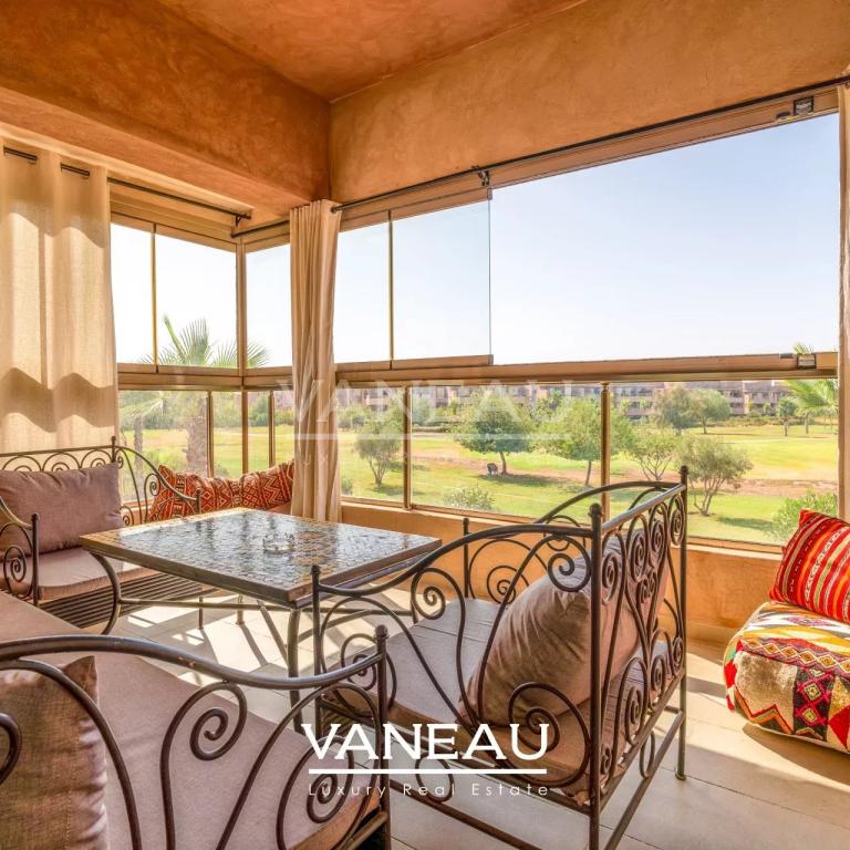 Bel appartement de 3 chambres à coucher au sein d'un golf