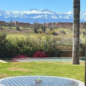 Villa front de front de golf  vue sur Atlas.