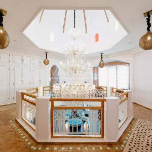 VILLA DE MAITRE SUR GOLF À VENDRE