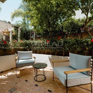 VILLA DE MAITRE SUR GOLF À VENDRE