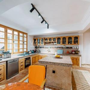 VILLA DE MAITRE SUR GOLF À VENDRE