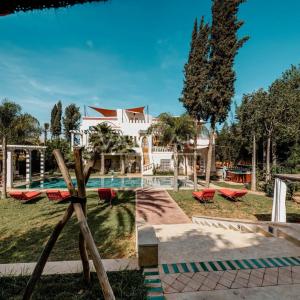 VILLA DE MAITRE SUR GOLF À VENDRE