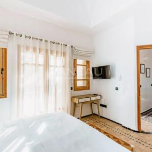 VILLA DE MAITRE SUR GOLF À VENDRE
