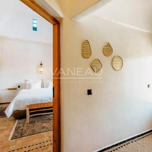 VILLA DE MAITRE SUR GOLF À VENDRE