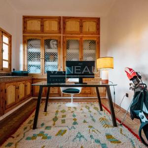 VILLA DE MAITRE SUR GOLF À VENDRE