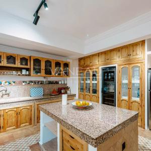 VILLA DE MAITRE SUR GOLF À VENDRE