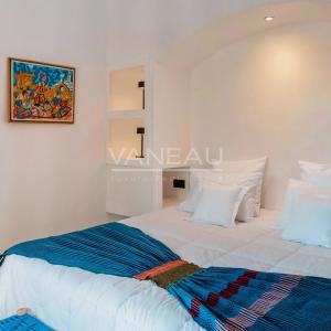 VILLA DE MAITRE SUR GOLF À VENDRE