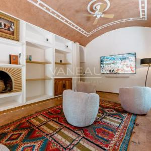 VILLA DE MAITRE SUR GOLF À VENDRE