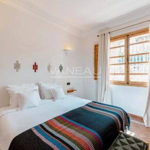 VILLA DE MAITRE SUR GOLF À VENDRE