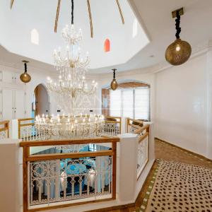 VILLA DE MAITRE SUR GOLF À VENDRE
