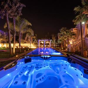 VILLA DE MAITRE SUR GOLF À VENDRE