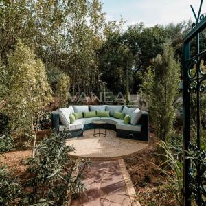 VILLA DE MAITRE SUR GOLF À VENDRE