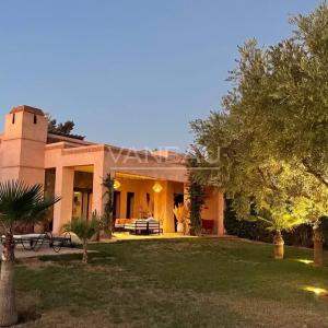 Jolie villa 3 chambres route de Fes avec piscine