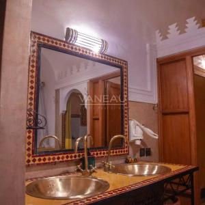 Véritable riad authentique de 8 suites en Médina