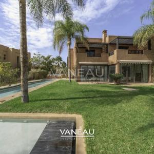 Villa front de front de golf  vue sur Atlas.