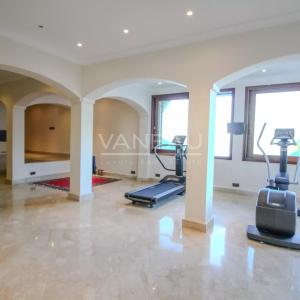 SOMPTUEUSE PROPRIÉTÉ DOMINANT LA MER À VENDRE SUR TANGER