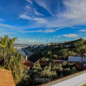 SOMPTUEUSE PROPRIÉTÉ DOMINANT LA MER À VENDRE SUR TANGER