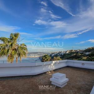 SOMPTUEUSE PROPRIÉTÉ DOMINANT LA MER À VENDRE SUR TANGER