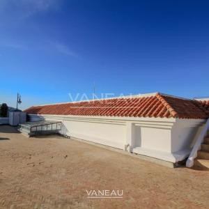 SOMPTUEUSE PROPRIÉTÉ DOMINANT LA MER À VENDRE SUR TANGER