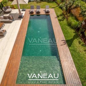 ***VILLA D'EXCEPTION DE 850m² SUR GOLF***