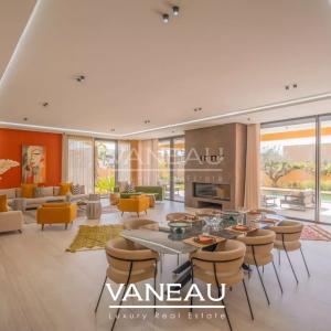 ***VILLA D'EXCEPTION DE 850m² SUR GOLF***