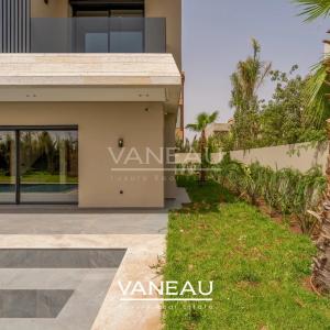 Villa de 500 m² habitable sur terrain arboré