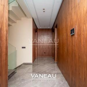 Villa de 500 m² habitable sur terrain arboré