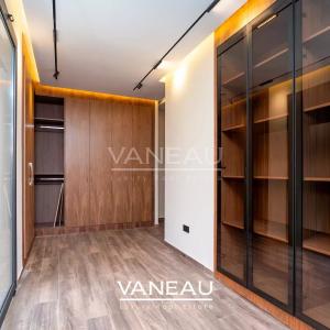 Villa de 500 m² habitable sur terrain arboré