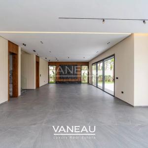 Villa de 500 m² habitable sur terrain arboré