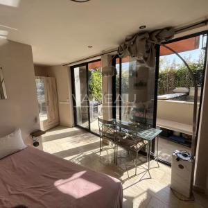 Appartement atypique  avec piscine  Dar El Bacha