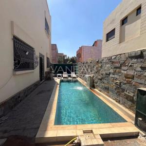 Maison familiale avec piscine Targa