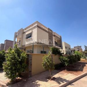 Maison familiale avec piscine Targa