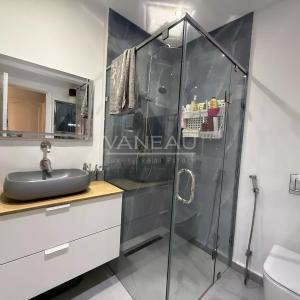 APPARTEMENT 2 CHAMBRES 5 ème étage