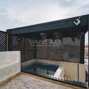 Riad trois chambres avec bassin et vue Koutoubia