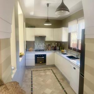 Jolie villa 3 chambres route de Fes avec piscine