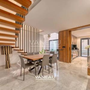 Luxueux Duplex avec Piscine Privative au Cœur de Victor Hugo