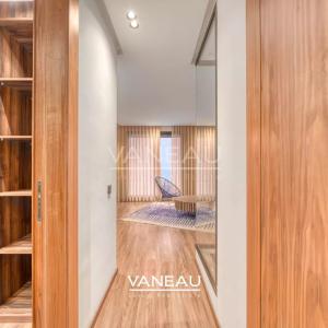 Luxueux Duplex avec Piscine Privative au Cœur de Victor Hugo