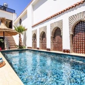 MARRAKECH MAISON D'HÔTES DE 7 CHAMBRES PISCINE SUR LA TERRASSE À