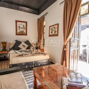 MARRAKECH MAISON D'HÔTES DE 7 CHAMBRES PISCINE SUR LA TERRASSE À