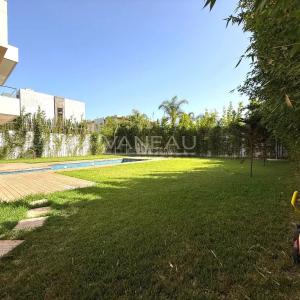 Villa à vendre sur Bouskoura Ville Verte -  1 300 m²