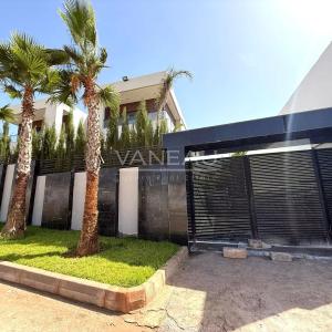 Villa à vendre sur Bouskoura Ville Verte -  1 300 m²