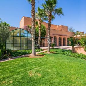 SUPERBE PROPRIÉTÉ À VENDRE AU COEUR D'UN GOLF DE PRÉSTIGE À MARR