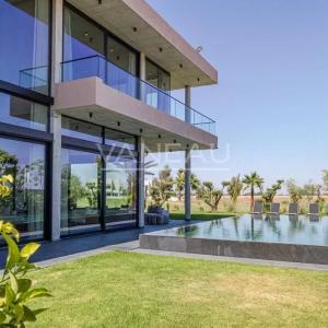 Villa d'architecte en 1ère ligne de golf