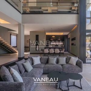 Villa neuve contemporaine a proximité de golfs prestigieux